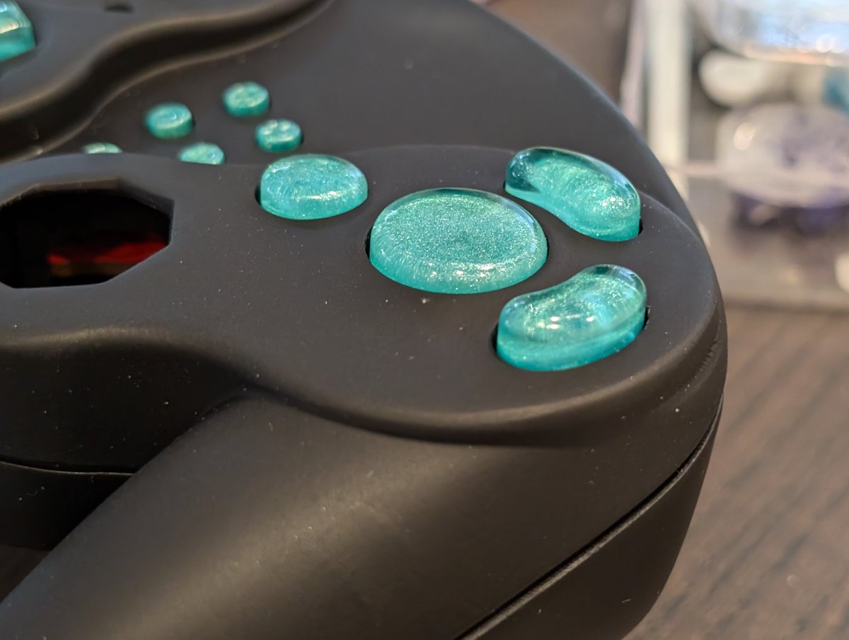 Mitch - Design & Gaming Hardware tweet media