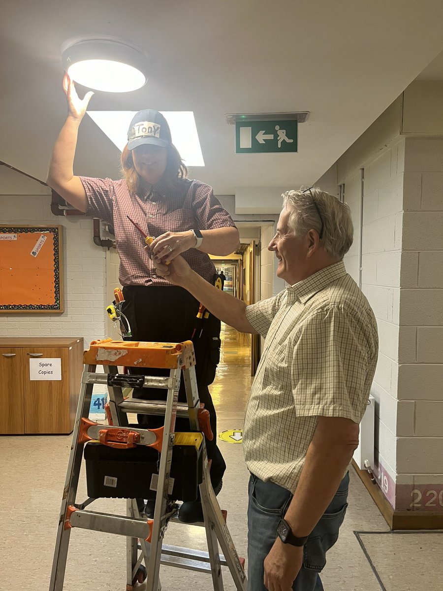 CMoyross's tweet photo. 👨🏼‍🔧🪛 Who wore it better? Our amazing caretaker Tony has some Halloween backup with the arrival of Tony 2.0! 🎃🔧 Armed with tools (and plenty of swagger), she is ready for any job that comes her way! From fixing lights to fixing laughs, this duo has CC in great hands!⚒️ https://t.co/GzA1kn4TzA