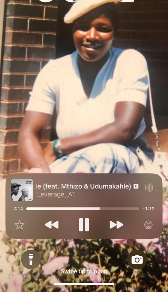 Walikhulisa iqhawe kunzima..
Enhliziyweni yami ufana nomama kaShaka ❤️ ngiyokhohlwa ngifile...