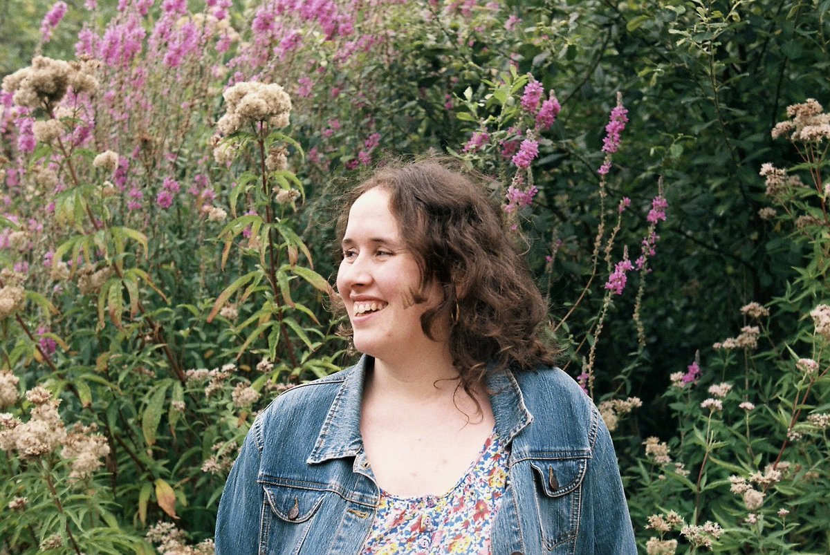 maychiwong's tweet image. some new press photos i took for @Hazrati_Emily98 on film back in august 🌷🌻🪻
preview these photos and more on my website: may-chi.com/emily-hazrati