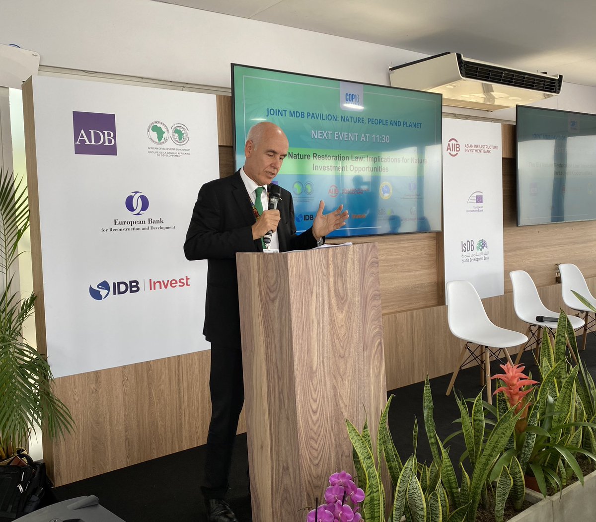 EBRD Green (@ebrdgreen) on Twitter photo At #COP16Colombia we're discussing the EU Nature Restoration Law and how MDBs & investors can engage in new opportunities for nature finance.
@HumbertoDRosa1 <a href="/EU_ENV/">EU Environment</a> <a href="/EIB/">European Investment Bank</a>
Watch live: worldbank.org/en/topic/biodi…
#PeaceWithNature At #COP16Colombia we're discussing the EU Nature Restoration Law and how MDBs & investors can engage in new opportunities for nature finance.
@HumbertoDRosa1 <a href="/EU_ENV/">EU Environment</a> <a href="/EIB/">European Investment Bank</a>
Watch live: worldbank.org/en/topic/biodi…
#PeaceWithNature
