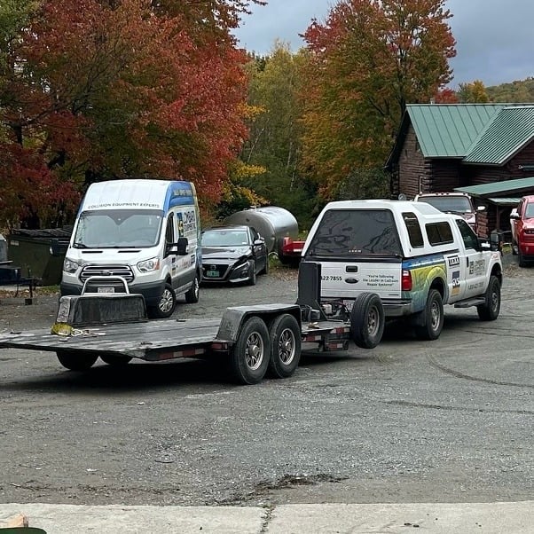 LombardEqpt's tweet image. Mountain View Autobody and Sign Design in VT just upgraded with a new Chisum frame machine! This multi-functional, easy-to-use tool is ready to tackle any job that comes its way. Here’s to streamlined work and top-quality results!

#lombardequipment #chisum_usa  #framemachine