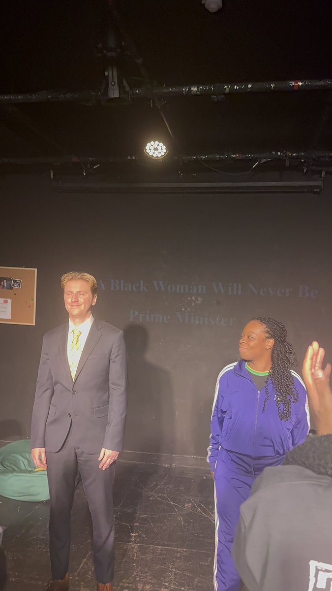 🎭 Why A Black Woman Will Never Be Prime Minister

📍 <a href="/CamdenPT/">Camden People's Theatre</a> 

⭐⭐⭐⭐⭐

Zakiyyah Deen’s play is a brilliant, important exploration of British politics &amp; Black women’s maternal health. Such powerful storytelling &amp; performances - I loved this! 👏🏾⬇️

rachelreviewed.com/review-why-a-b…