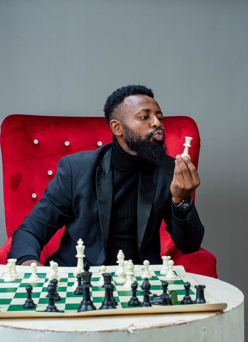 chinehneh's tweet image. Knight with the power of a queen

#gistlover &quot;New Music Friday&quot; Dino #GuterresOut &quot;palmwine rhythmn&quot; Falz