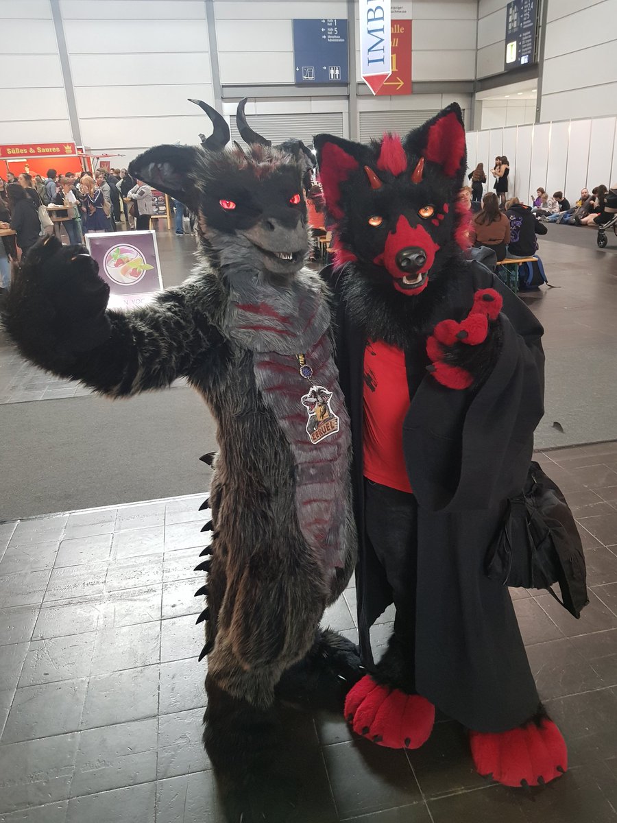 Zeruel (@zeruel_dragon) on Twitter photo Don't be shy and come on, we donโt bite 
.
well, i certainly don't... anymore
Happy Fursuit-Friday Don't be shy and come on, we donโt bite 
.
well, i certainly don't... anymore
Happy Fursuit-Friday