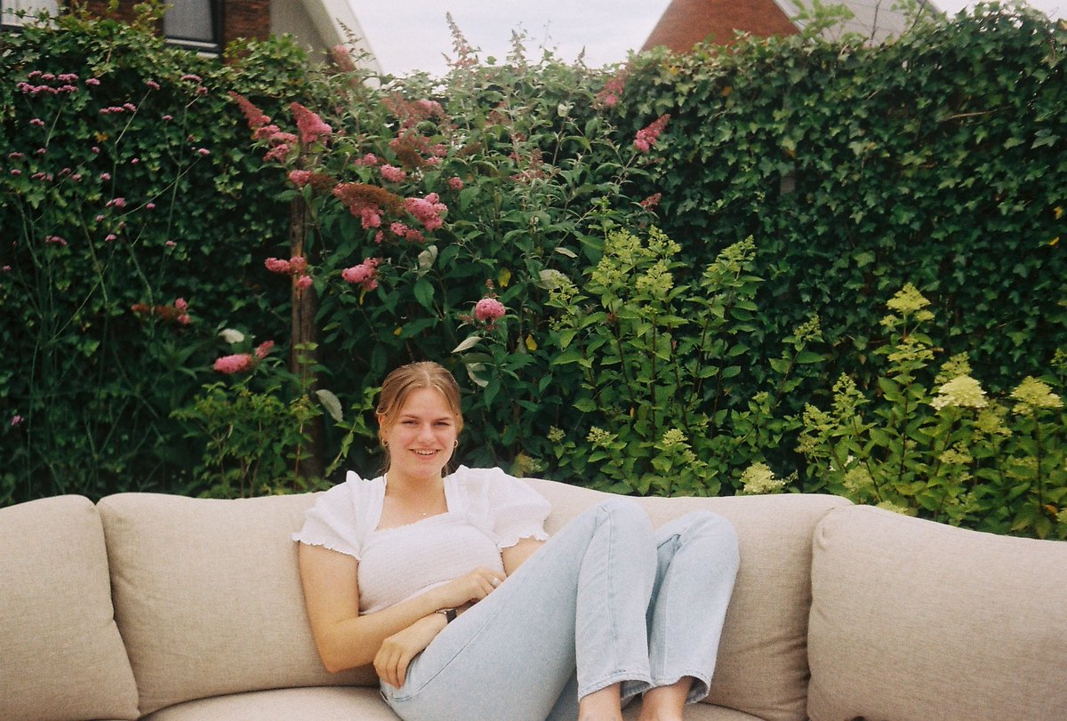 trustyouralibi's tweet photo. Got my first analogues developed and honestly, these are a vibe ✨️
Ft. @mxsson_melxnie and @fakelauraa https://t.co/Im6KJ2qmrz