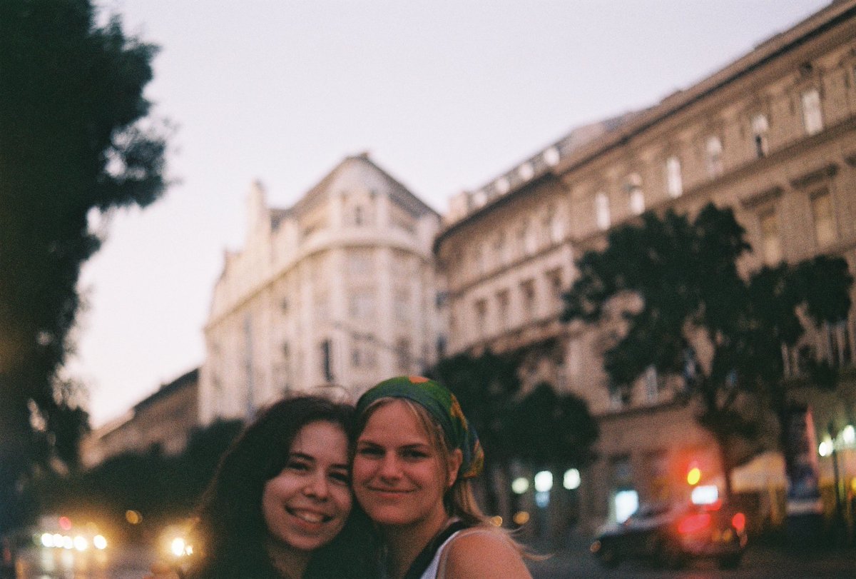 trustyouralibi's tweet photo. Got my first analogues developed and honestly, these are a vibe ✨️
Ft. @mxsson_melxnie and @fakelauraa https://t.co/Im6KJ2qmrz