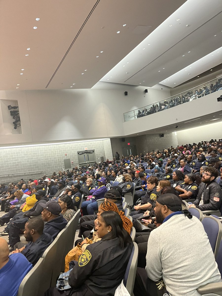 LamonicaMciver's tweet image. Great to speak to Union Members at Newark Public Schools Staff Development Day this week! 

#SEIU #Local617 #Local3