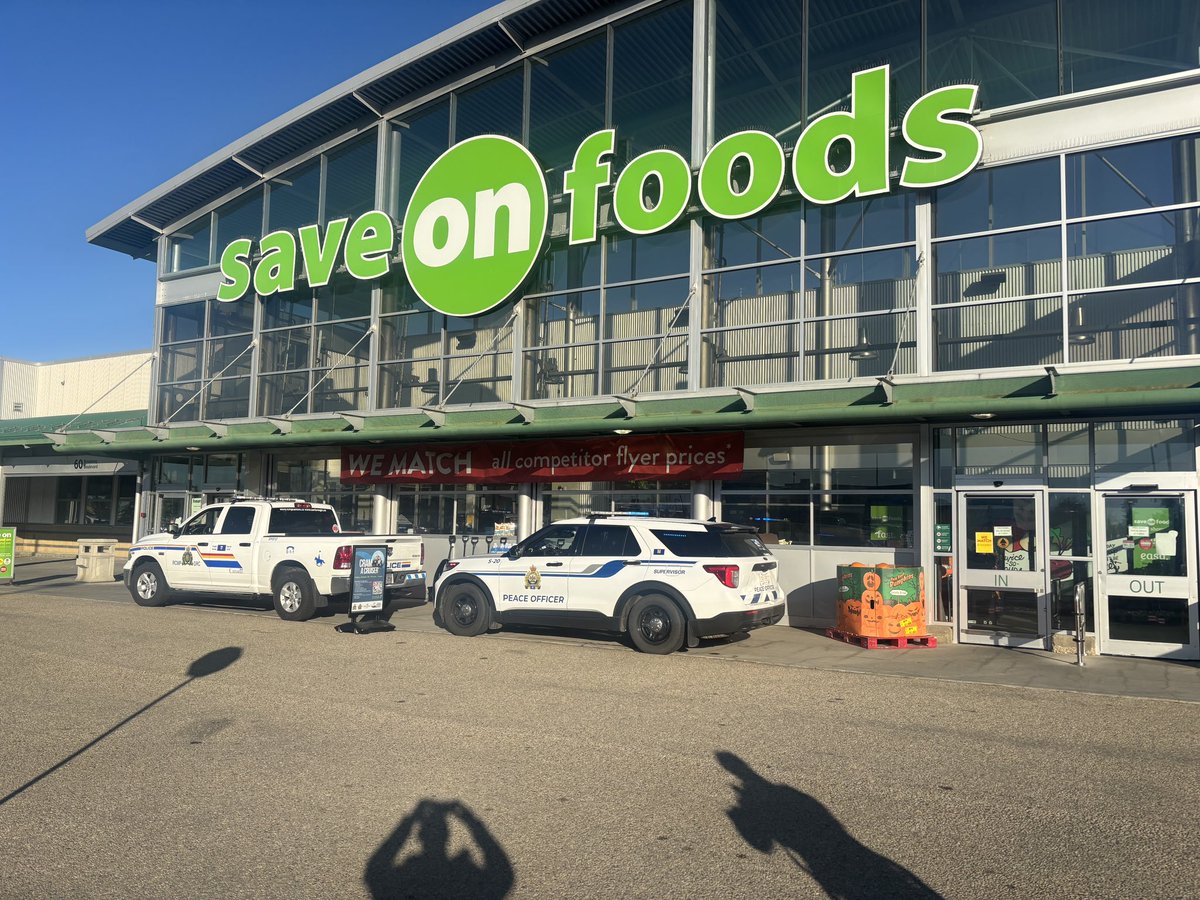 po_schmidt's tweet image. Stop by @RealCdnSS @saveonfoods @sobeys on #baseline #shpk #strathco for the #cramthecruiser in support of @StrathconaFB Non perishable items or cash donations accepted at all locations by @StrathcoCounty Peace Officers #CommunityEngagement