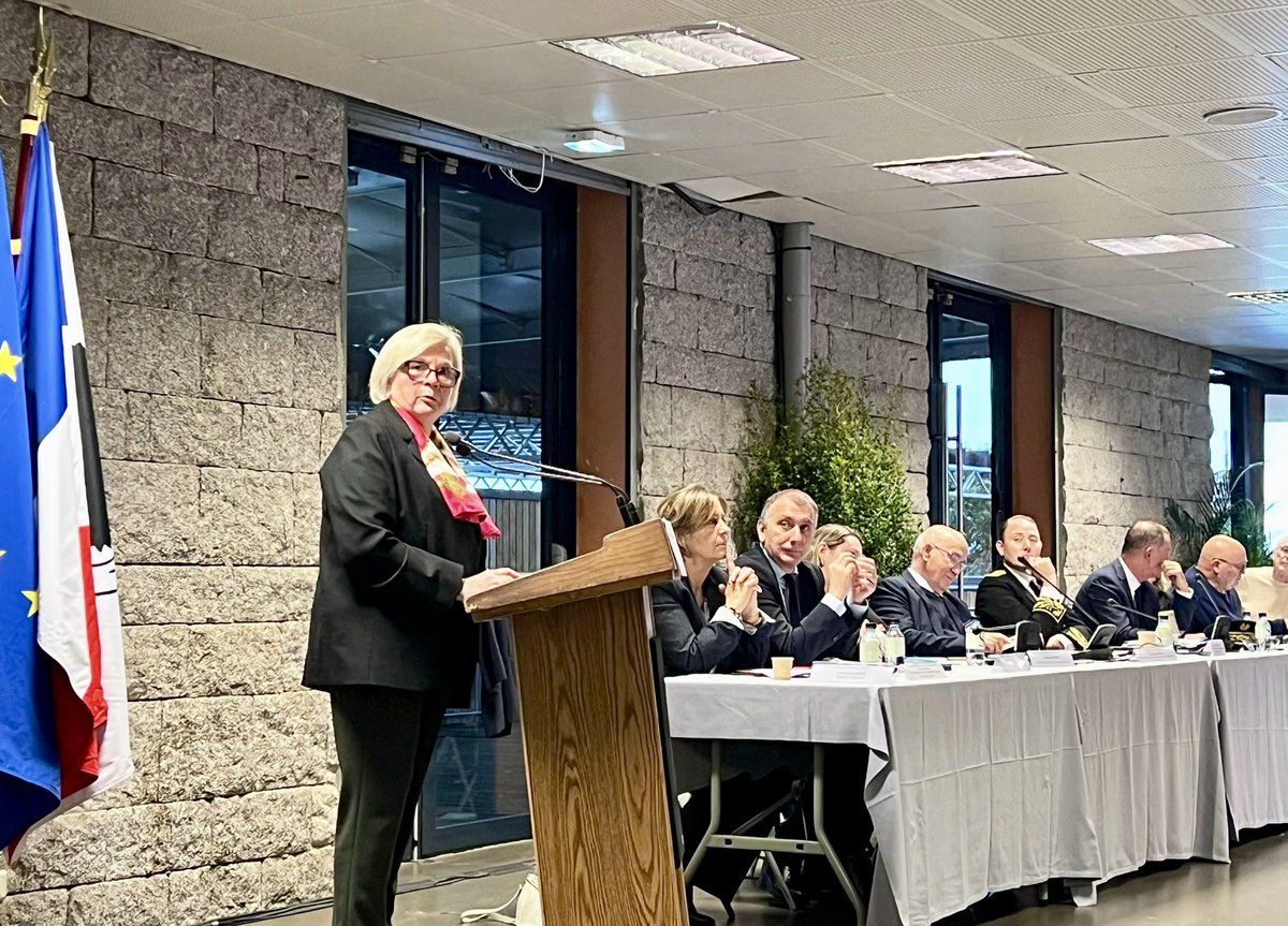 <a href="/OrangeCorse/">Orange Corse</a> au Congrès 2024 des Maires et d’Epci <a href="/assodesmaires2a/">ADM2A</a>

Merci Mme la Ministre <a href="/CaVautrin/">Catherine Vautrin</a> et M le Président <a href="/IsulaCorsica/">Cullettività di Corsica - Collectivité de Corse</a> <a href="/Gilles_Simeoni/">Gilles Simeoni</a> d'avoir échanger avec les équipes 🙏

Plaisir de partager  avec les élus 👍🙏

<a href="/Prefet2A/">Préfet de Corse, préfet de Corse-du-Sud</a>