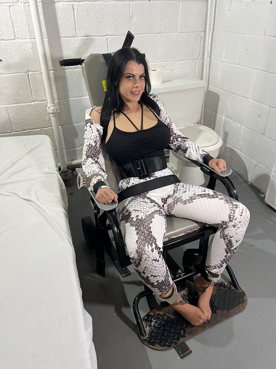 Tony Cuffs tweet media