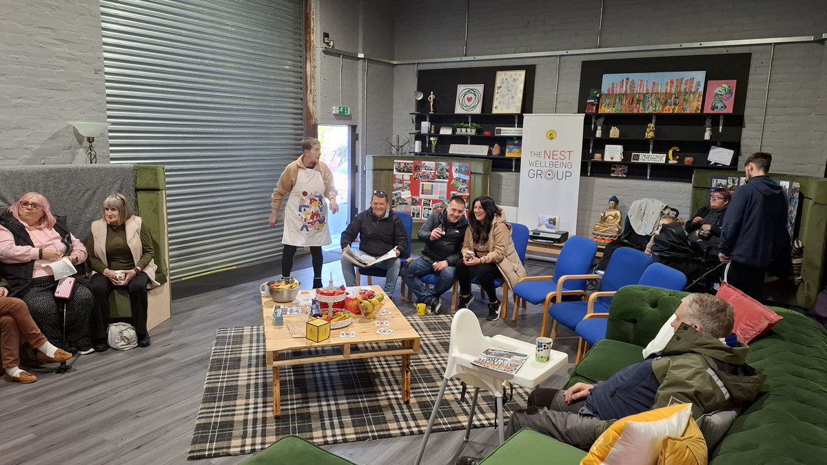 Did you know #PublicLivingRooms can be anywhere? even garages! Like this one in Cumnock. Come on down and park yourself on this colossal couch with plenty of room for local #Camerados and Sam Moon who is visiting living rooms in Scotland this week.  👋👋👋
#WeAreCamerados