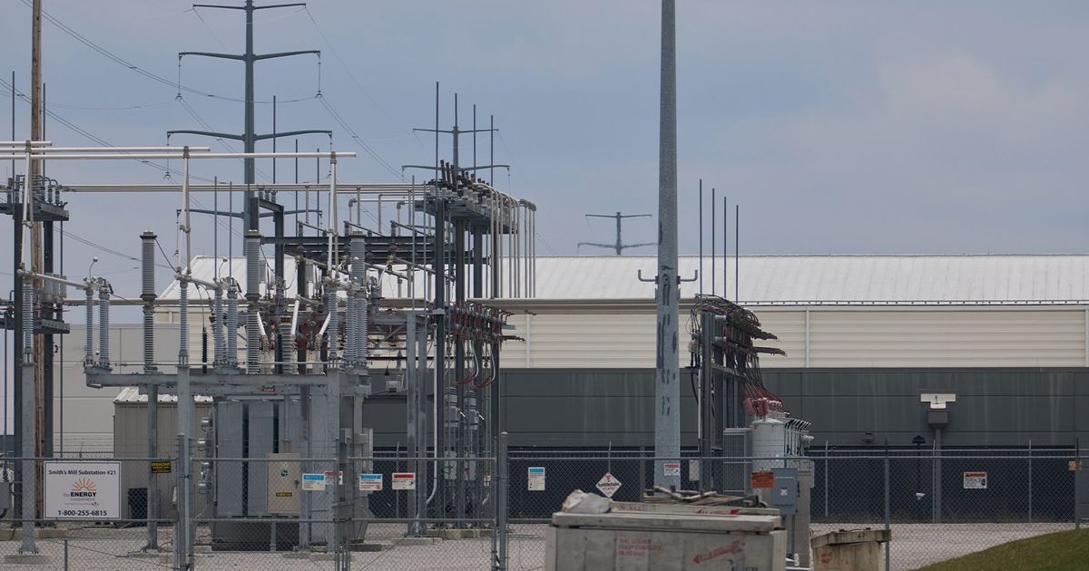 SimoneKnaap's tweet image. Data Centers Will Have to Make Minimum Power Payments in Ohio. #technology #DataCenter #PowerUsage @datacenter buff.ly/3Un2hY0