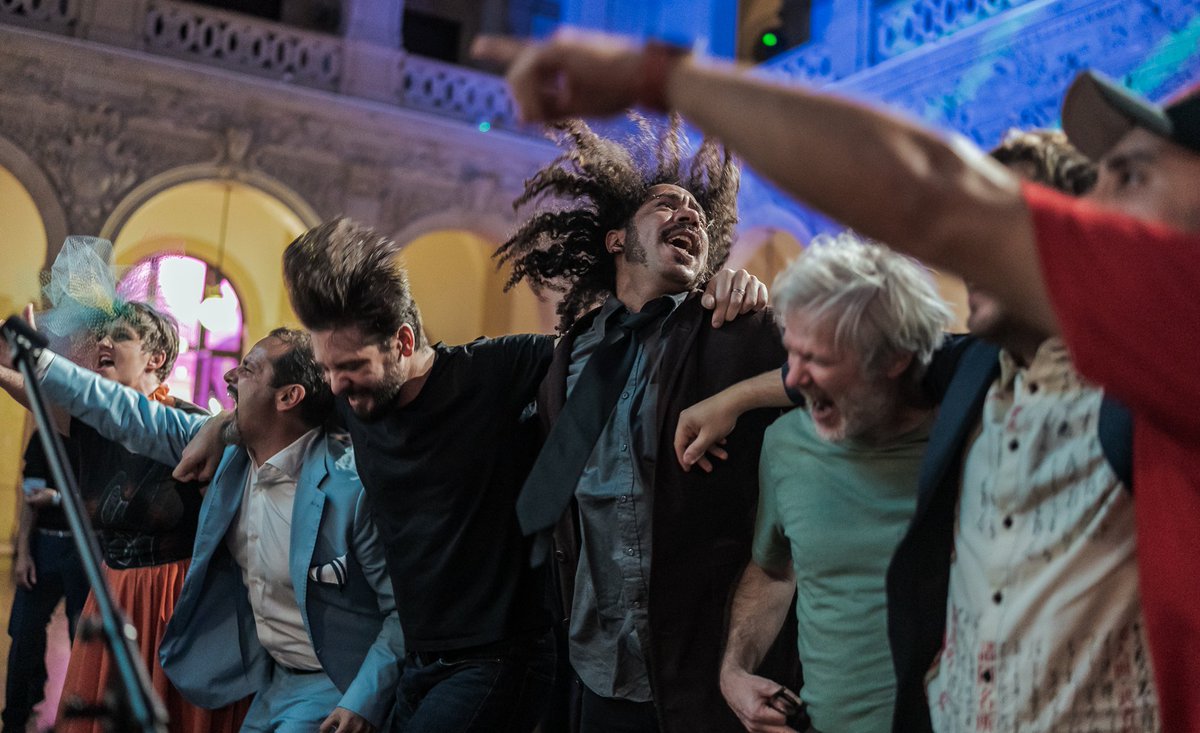 DBakaba's tweet photo. This week we celebrated Arkane's 25th anniversary with dear friends, (homegrown!) music, well-earned pride and ambitious hopes. The sincere energy from everyone was a health &amp; mana potion at the same time.

On a pas dit notre dernier mot, bordel de merde!!! 🫢

🧡🖤 https://t.co/40ZwT7ozce
