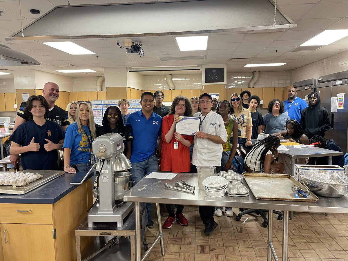 We proudly recognize our exceptional educators! 
Mr. Paul Zdanis, aka Chef, has been named Mainland Staff Member of the Month. 
Mrs. Vita Gaines' classroom has been selected as Spotlight Classroom of the Week.  
Mrs. Penelope Aguilar is honored as Mainland Rising Star of the
