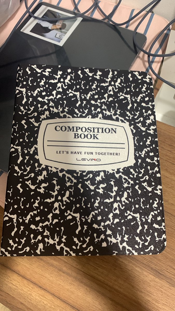 katesstudyacc's tweet image. wts case ipad air 10.9 inch (ga pernah dipake soalnya salah beli)

offer aja dahhh sesuka kalian harganya start from 30k

#zonauang