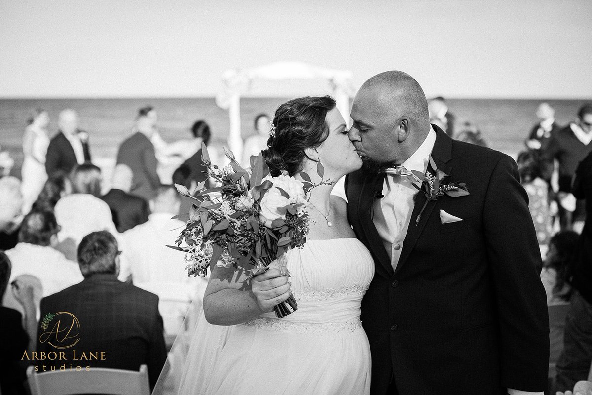 SaleroBeach's tweet photo. Imagine sharing a kiss by the ocean, with the waves harmonizing your love story and the sun setting in a glorious display. What could be better? 📸 = @arborlanestudios https://t.co/I9xxRm3Tcw