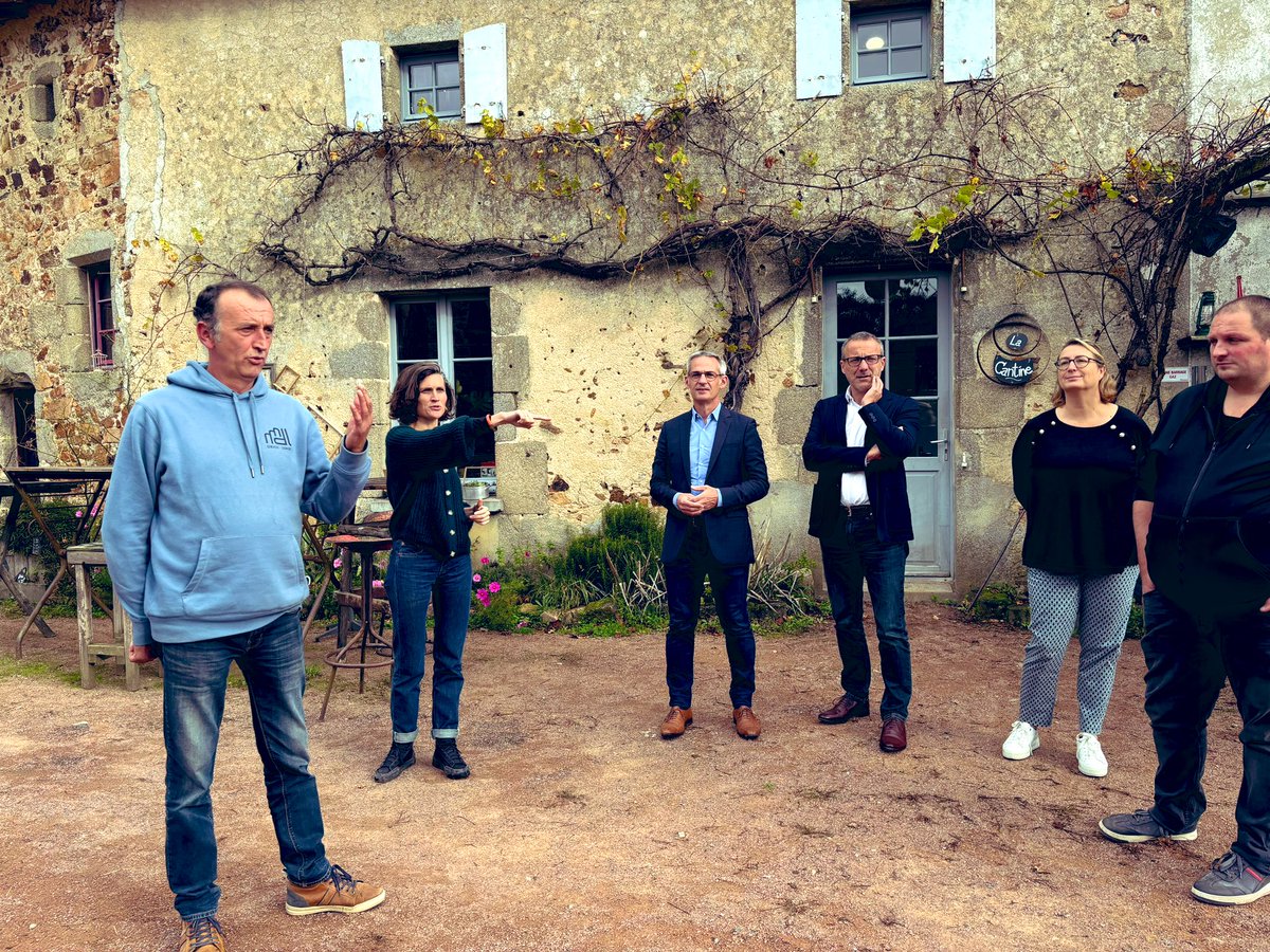 Emmanuel Charre tweet media