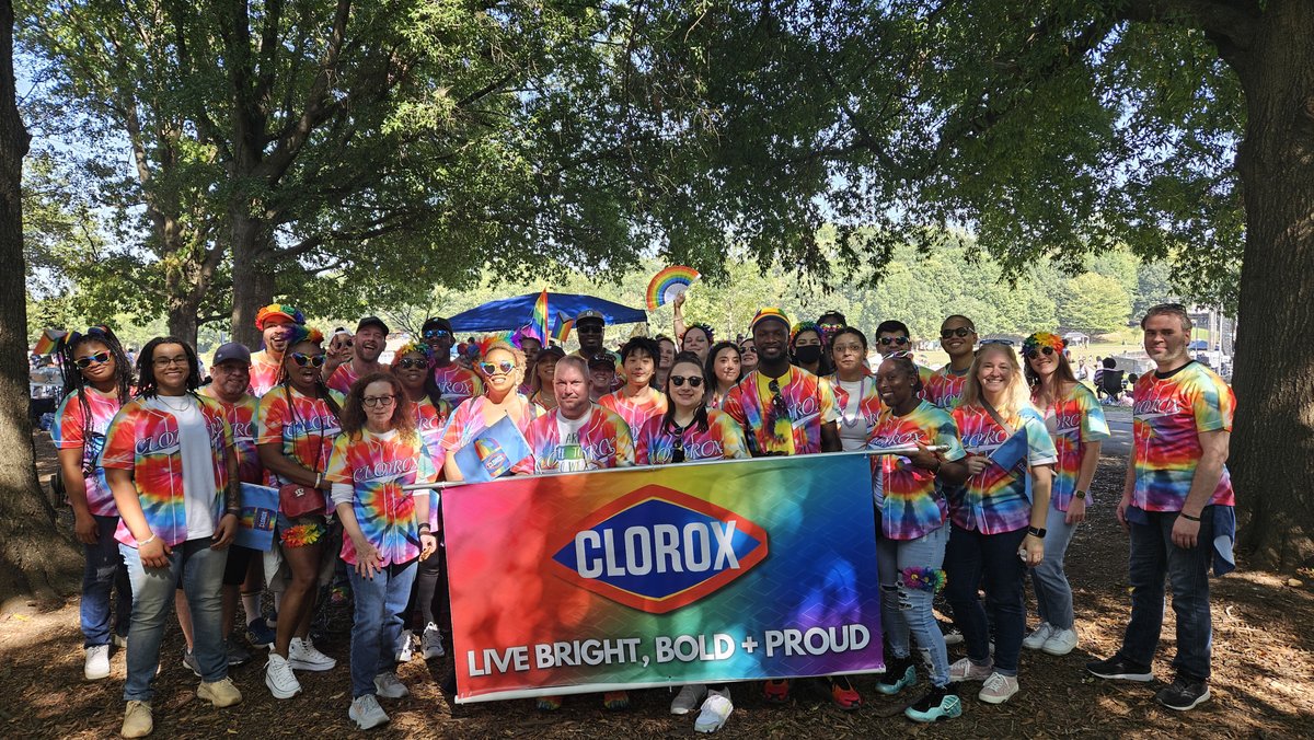 CloroxCo's tweet photo. Celebrating Pride with pride at the Atlanta Pride Parade! Our Pride ERG marched with over 60 Clorox teammates, many from our Atlanta-area sites. It was a day full of joy, support and connection 🏳️‍🌈 #CloroxPride #AtlantaPride #ERG https://t.co/iNjFJ8EZua