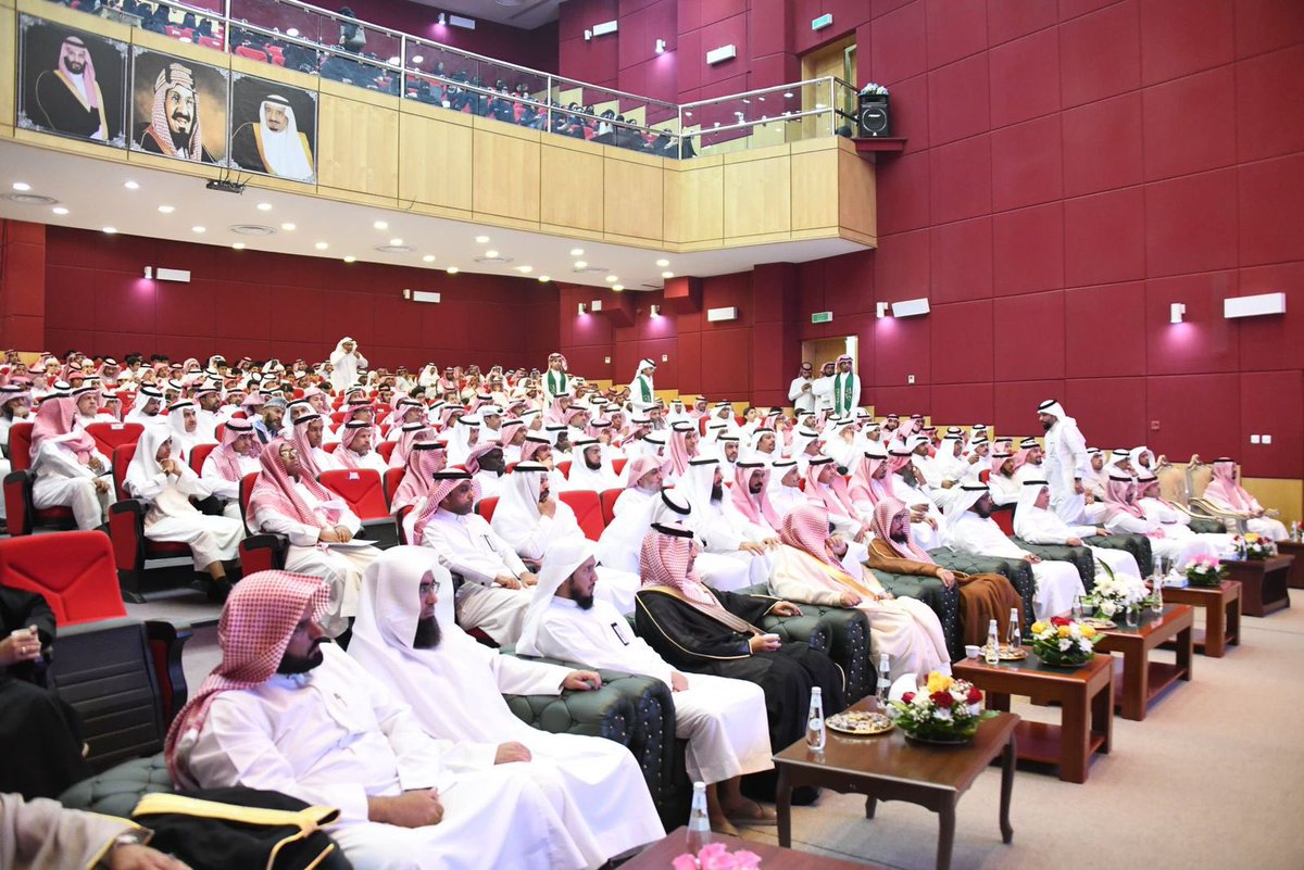 عضو هيئة كبار العلماء معالي الشيخ د.يوسف بن محمد بن سعيد:

 نحمد الله ونشكره على هذه البلاد المباركة التي أسست لكل صور العدل والحياة الكريمة، وحاربت كل فكر متطرف، وبذلت كل غالي ونفيس لحماية البلاد وكل من يقيم عليها لتكون اليوم نموذجاً يحتذى به في الأمن والأمان.

-