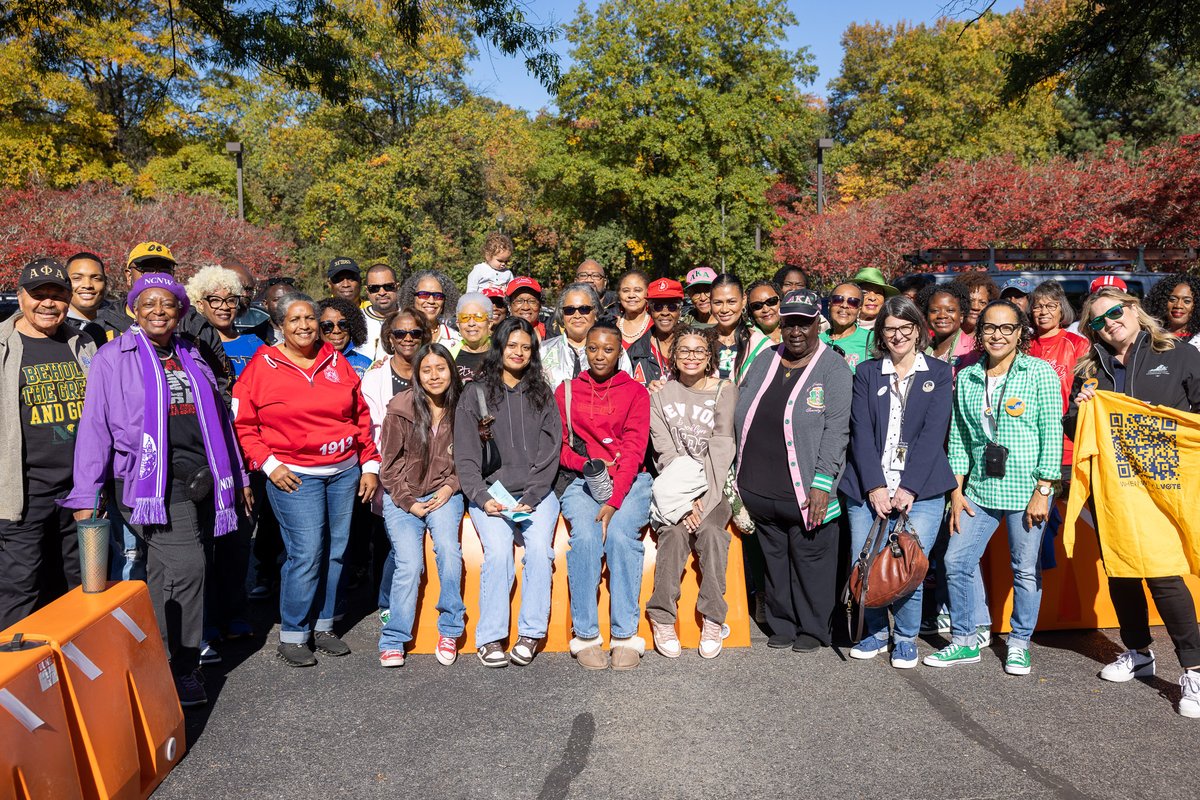 RPS_Schools's tweet image. 🗳️ RPS students have a voice, and today, they were heard! Buses rolled in, and students stepped out to cast their votes in the 2024 election. #WeAreRPS #RPSVotes #CivicEngagement #StudentVoices