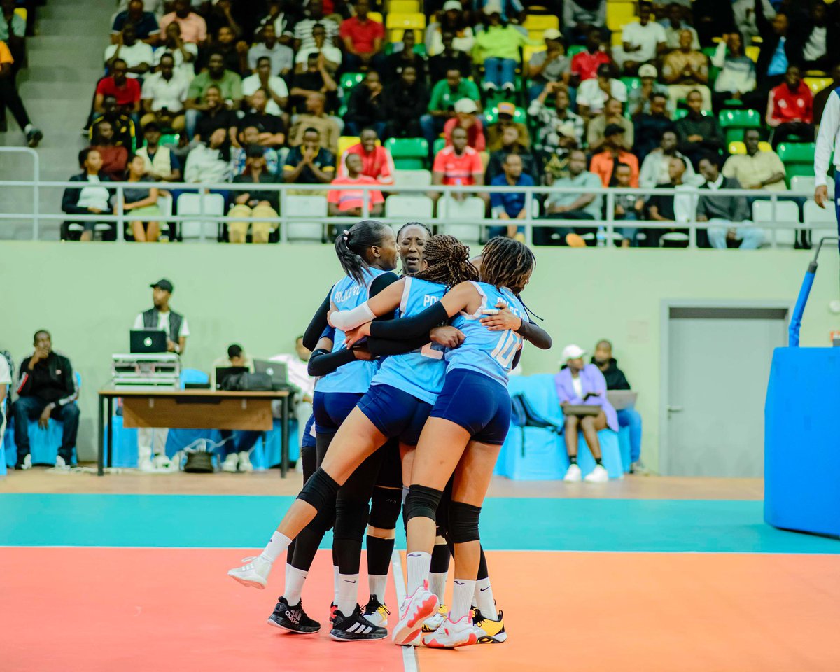 Rw_Volleyball's tweet photo. #FRVBSerieA 2024-2025           

 ||women, Phase I, Day 2 ||  
        
🔴Live games Updates

Game Over: APR 2-3 POLICE.
(25-18, 22-25, 30-28, 20-25, 11-15)

#RwandaVolleyball https://t.co/CKWKhYGpOX