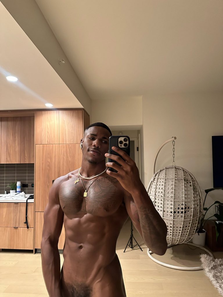 bigdikmarcel's tweet photo. Come help me bust my juices out tonight will you ? https://t.co/zM9I602wDT