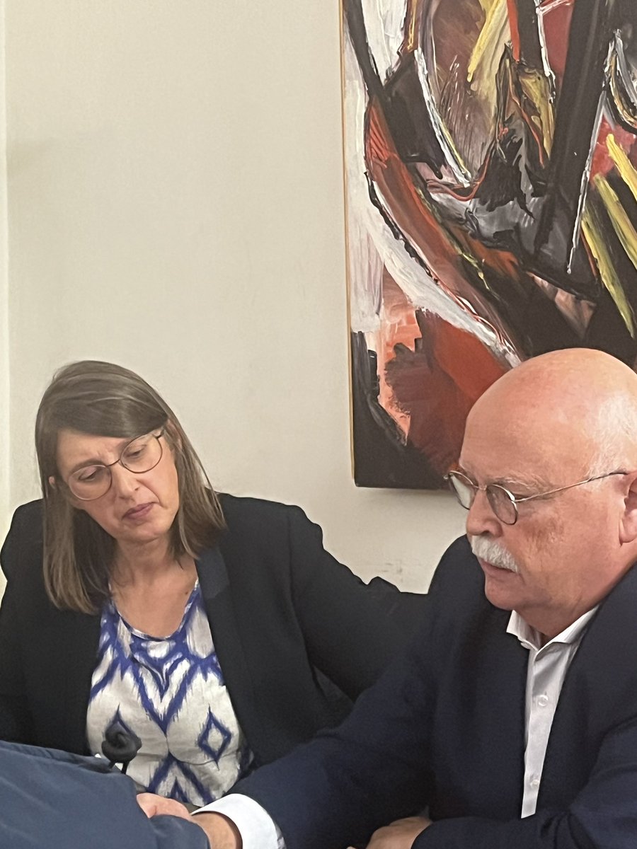 François Briançon (@fbriancon) on Twitter photo Merci au <a href="/CercleBadiou/">Cercle Raymond Badiou</a> pour son invitation à débattre de la culture avec <a href="/KarineDaniel44/">Karine Daniel</a> et <a href="/ClaudeRaynal/">Claude Raynal</a> au moment où #Toulouse accueille le #LeGardienDuTemple. Merci au <a href="/CercleBadiou/">Cercle Raymond Badiou</a> pour son invitation à débattre de la culture avec <a href="/KarineDaniel44/">Karine Daniel</a> et <a href="/ClaudeRaynal/">Claude Raynal</a> au moment où #Toulouse accueille le #LeGardienDuTemple.