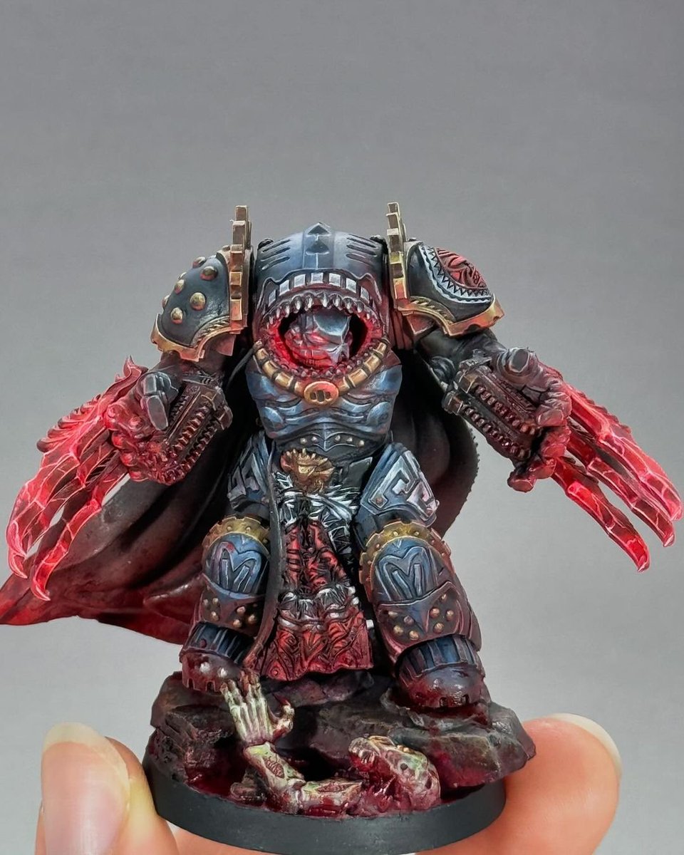 Synonymous with the cold, dark depths of the void and the relentless predators that dwell within, Tyberos the Red Wake rises as a terrifying force.#tyberostheredwake #carcharodons #carcharodons40k #warhammerspacemarines #corvuscorax #carcharodonsastra #warhammer40k #spacesharks