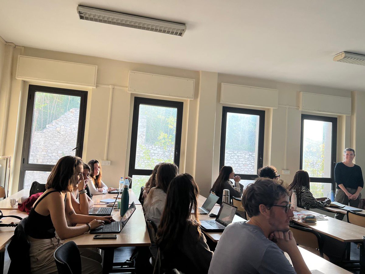 L'Institut d'Études Humanitaires a le plaisir de clôturer la semaine thématique "Protection des réfugiés et Cycle de Projets Humanitaires" en remerciant chaleureusement Mme. Marie Philit, Mme. Delphine Leneutre, et Mme. Eloïse Dougère, pour leurs leurs #séminaires.