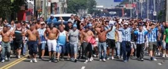Aviso .Si tenes un familiar o un amigo de Racing?está semana  no lo jodas y no lo  contradigas,ni le hables en lo posible
No respondemos x nuestros actos
Estamos locos? Si
Somos malos? No
Estamos nerviosos?
A punto de morir.
Somos peligrosos?
De aca al jueves si!!
LGI 1958-2002