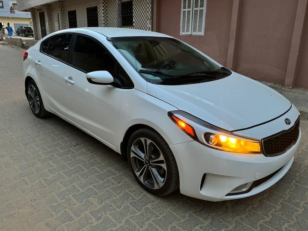 nitkoubax's tweet photo. Kia Forte 2017
⛽️Essence 4 cylindres 
Mode Éco
Boîte automatique 
Caméra de recul 🎥 
Grand Écran 
Intérieur en tissu 
Kilométrage : 88.000Km
Jantes en Aluminium 
Très clean, Très bon état 
Prix : 7.000.000Fcfa
#Rtapprecies https://t.co/MDJxLIT4LR