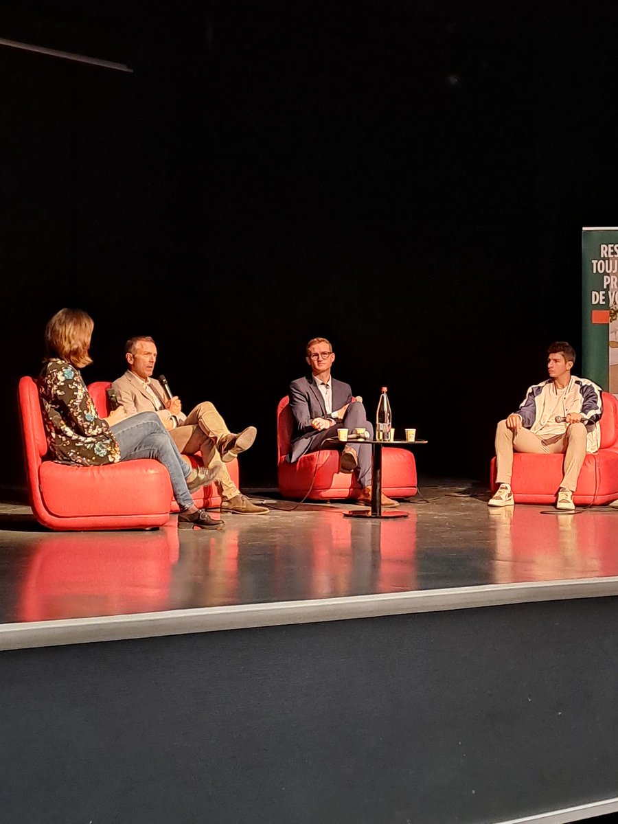GroupamaFédé62 (@groupamafd62) on Twitter photo Ce soir <a href="/GroupamaNordEst/">Groupama Nord-Est</a> a rassemblé le Dr Gentina, pneumologue, Mr Rulkin, psychologue et <a href="/LoicLeonardOff/">Loïc Leonard OLY</a> pour aborder le sujet du #sommeil, et comment celui ci favorise la performance. <a href="/LaVieGroupama/">La Vie Mutualiste Groupama</a> #prévention #santé Ce soir <a href="/GroupamaNordEst/">Groupama Nord-Est</a> a rassemblé le Dr Gentina, pneumologue, Mr Rulkin, psychologue et <a href="/LoicLeonardOff/">Loïc Leonard OLY</a> pour aborder le sujet du #sommeil, et comment celui ci favorise la performance. <a href="/LaVieGroupama/">La Vie Mutualiste Groupama</a> #prévention #santé