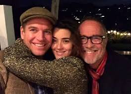 donutsdebsdibs's tweet image. @NCISDIR loved your #OffDutyonSpotify #NCISRewatch episode and you will soon be doing the last couple of episodes of #NCISTonyAndZiva ✨. Hope to see you at least share a reunion pic of the 3 of you ❤️