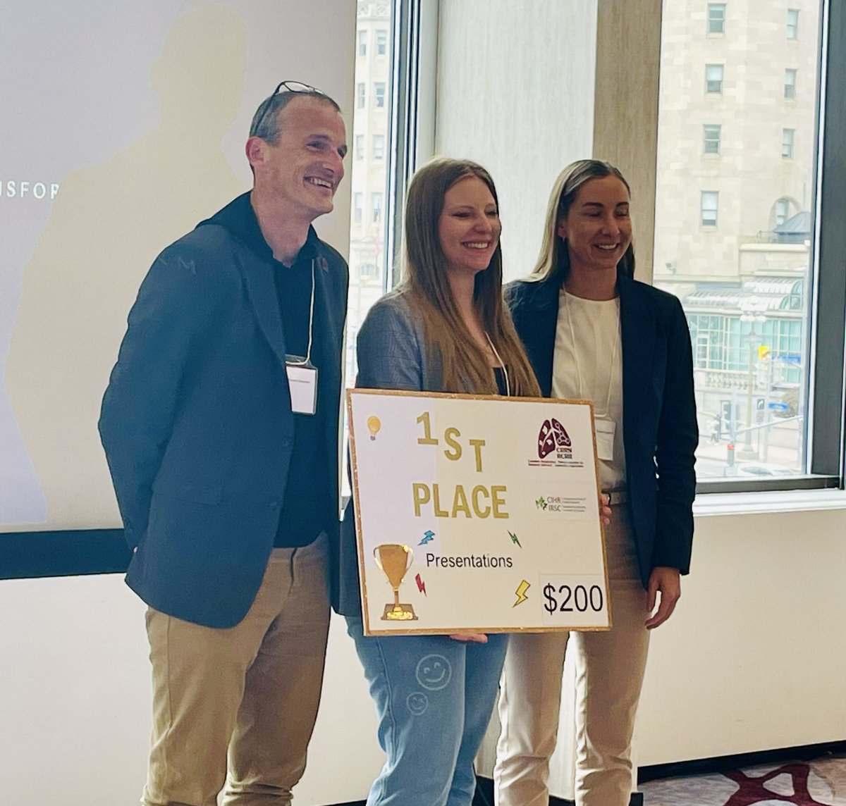 Huge congrats to my rock star PhD student <a href="/juliaserrato8/">@juliacerato</a> on winning the 1st place for best PhD presentation <a href="/CanRespirResNet/">CRRN</a> 💪🏻
