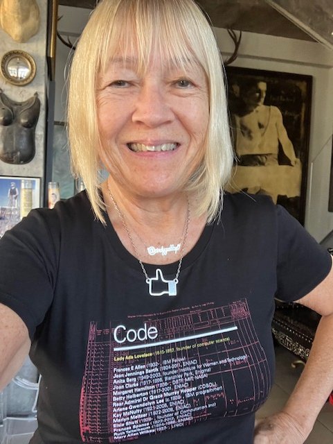 cindygallop's tweet image. How much do we love this T-shirt?!! Graham Wood told me back on #AdaLovelaceDay that he&apos;d designed it long ago, I went OMG WANT, and he kindly sorted one out for me ❤️ As you can tell, Graham is not only a brilliant designer, but one with his values in the right place - check out…