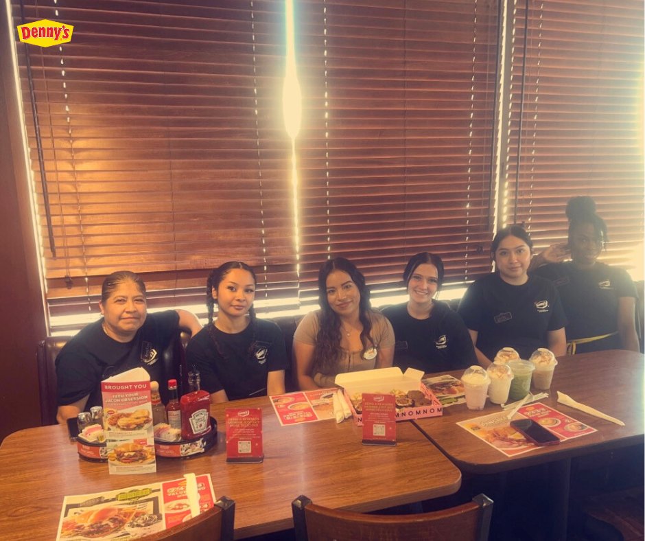 eymgroupinc's tweet photo. The @DennysDiner  8190 in #dentontx is the team that always looks to give their very best in every interaction they have with guest.  

📷: 4007 North I-35 , Denton, TX 76201 https://t.co/qWlJ05onaU