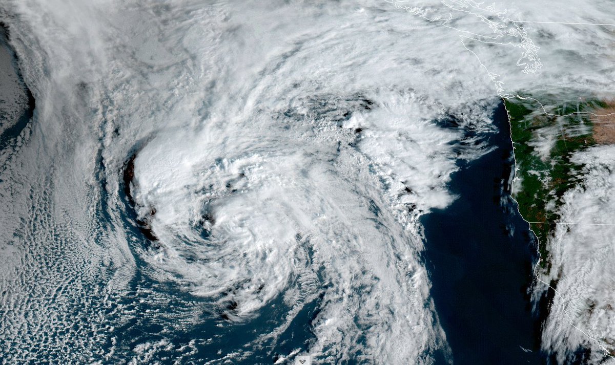 vlad_rad's tweet image. A more refined look at our subtropical storm arriving tonight 👀
#BC #BCStormWatch #BCWind #Storm #VancouverIsland