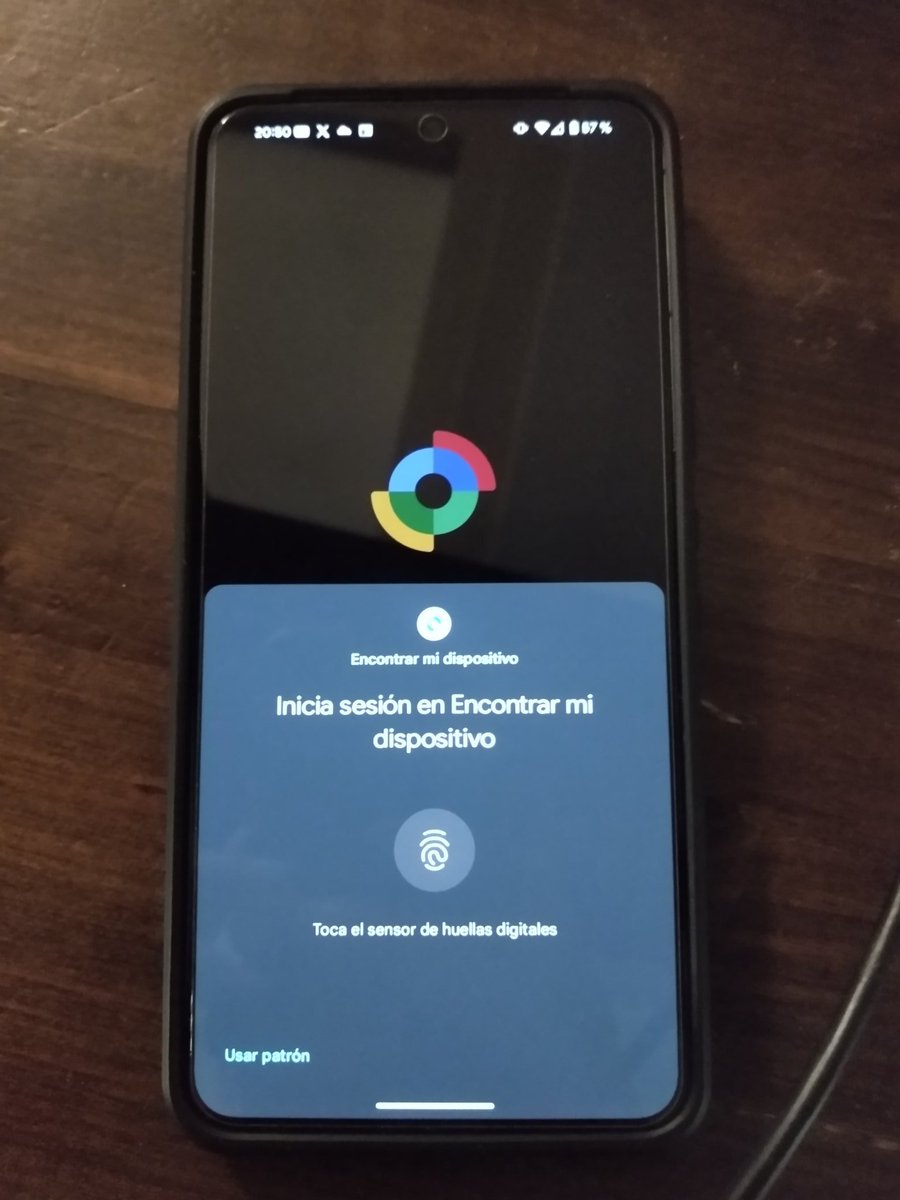 angelopizzi29's tweet photo. @AssembleDebug Has anyone else noticed that the Find My Device app on Android now supports biometric unlocking? https://t.co/ZGnj1NeDBJ