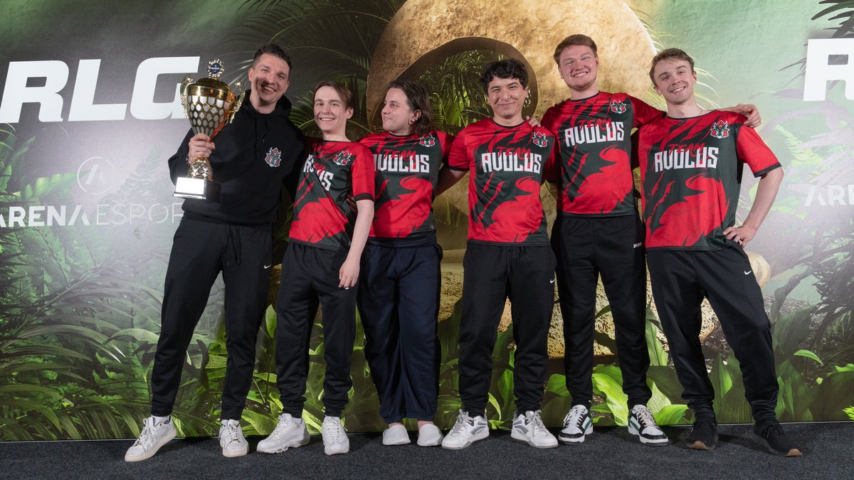 REScircuit_EN's tweet image. Looks good on them, doesn&apos;t it?🔥

#RESCircuit | #BelgradeLAN | #Dota2