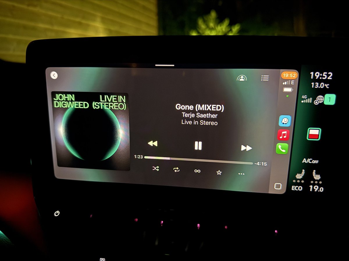 todosofficial's tweet image. Ummmm….. It’s stretching it’s leg’s now 🤤 @DJJohnDigweed #liveinstereo 🧡