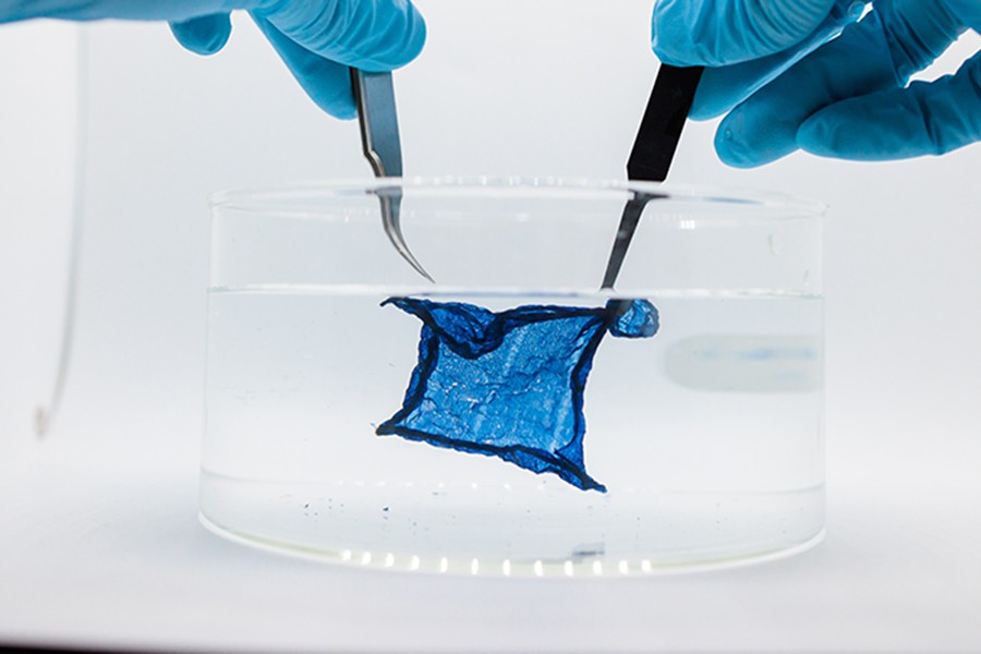 UChicago Pritzker School of Molecular Engineering (@uchicagopme) on Twitter photo Researchers from <a href="/UChicagoPME/">UChicago Pritzker School of Molecular Engineering</a> have developed a hydrogel that retains semiconductive ability needed to transmit information between living tissue and machine, capable for implantable medical devices and non-surgical applications.
Read more about the <a href="/ScienceMagazine/">Science Magazine</a> publication: Researchers from <a href="/UChicagoPME/">UChicago Pritzker School of Molecular Engineering</a> have developed a hydrogel that retains semiconductive ability needed to transmit information between living tissue and machine, capable for implantable medical devices and non-surgical applications.
Read more about the <a href="/ScienceMagazine/">Science Magazine</a> publication: