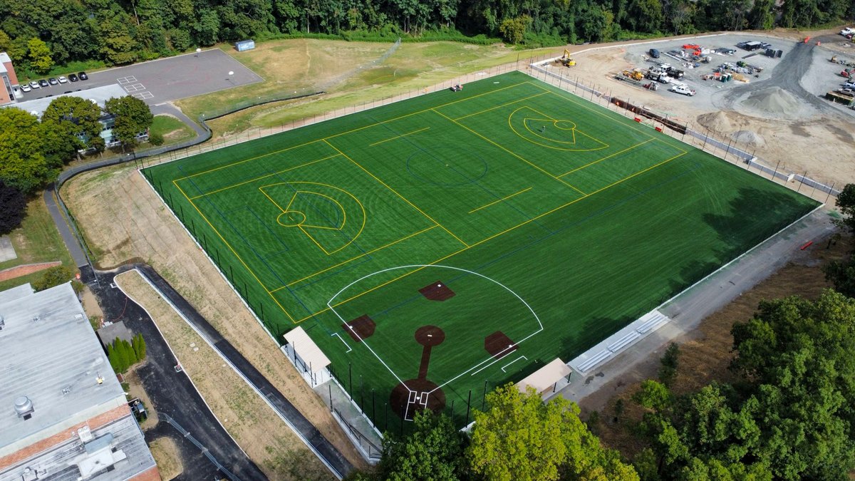 SPRINTURF's tweet image. The first field is complete at Western Middle School, and the second field is going to look just as incredible! Stay tuned for updates as we finish this project. 🏆 #sprinturf #fieldinstallation #sportsfield #athleticfield #sports #sportsturf #artificialturf #athleteready