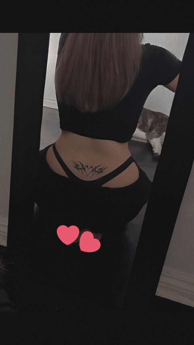 luvmxddi's tweet photo. probs will delete but i wanted to post these somewhere and this is the only acceptable place to be a whore https://t.co/R4DujMqKQw
