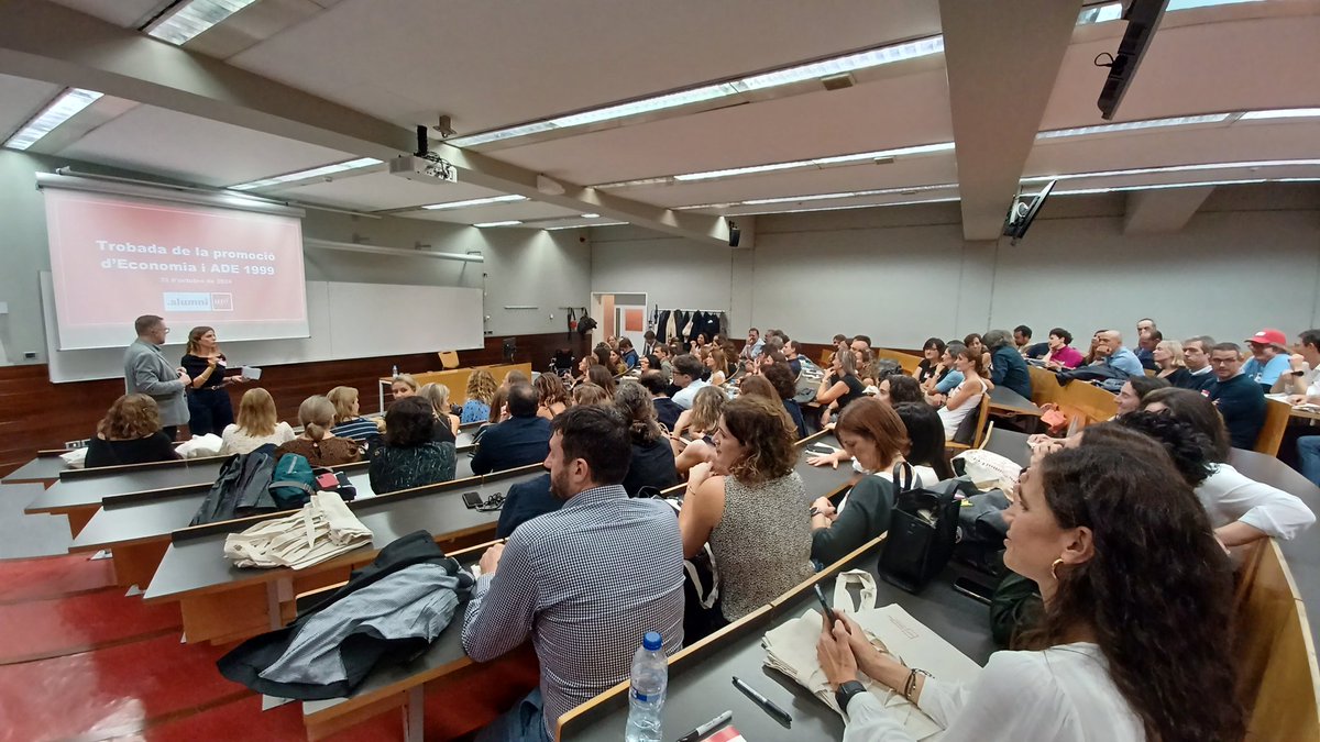 Commemorem el 25è aniversari de graduació dels estudis en Economia i ADE! 🥳

Més de 100 companys i companyes de la promoció 1999 es retroben al Campus de la Ciutadella de la <a href="/UPFBarcelona/">UPF Barcelona</a> en un acte amb la presència de <a href="/Teresa_Monllau/">Teresa Mª Monllau</a>, degana d'<a href="/econ_empresaUPF/">Economia i Empresa UPF</a>.