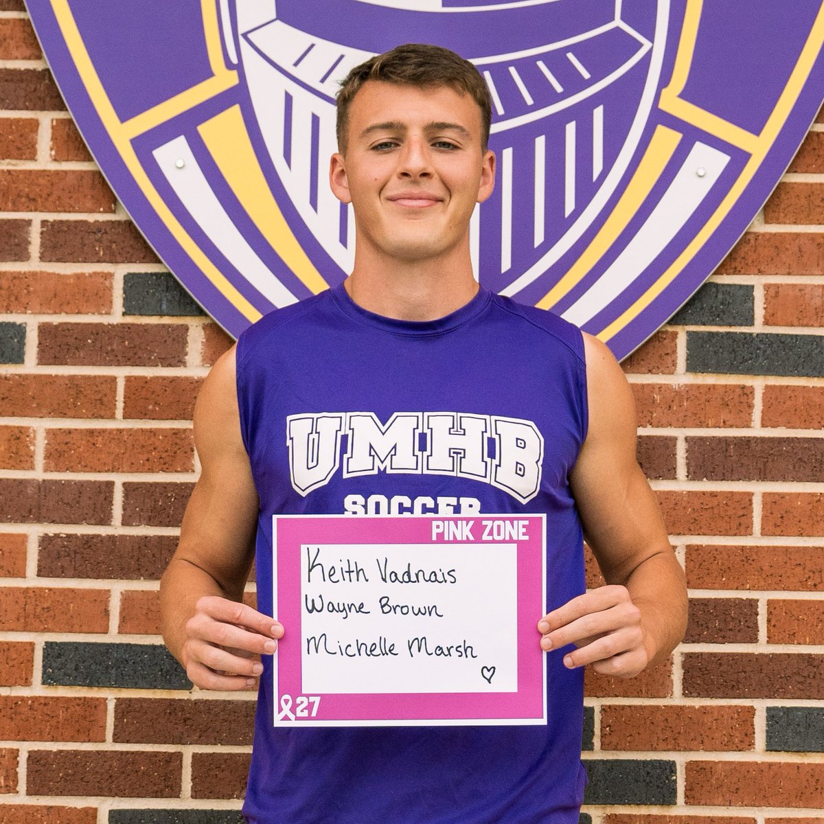 crusoccer's tweet photo. 💓🎗️⚽
#whoweplayfor #pinkzone #gocru https://t.co/04O1sj4ZUM