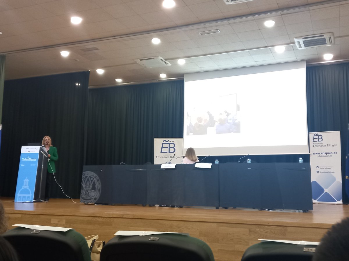 JosManuGlezGuil's tweet photo. Comenzamos  el X Congreso Internacional de Enseñanza Bilingüe   Universidad de Murcia @UMU “Looking back to move forward” #cieb2024 @Ens_bilingue @CIEB202 Grandes aprendizajes en los pròximos dias!!!!! https://t.co/PZrtT9wdoF
