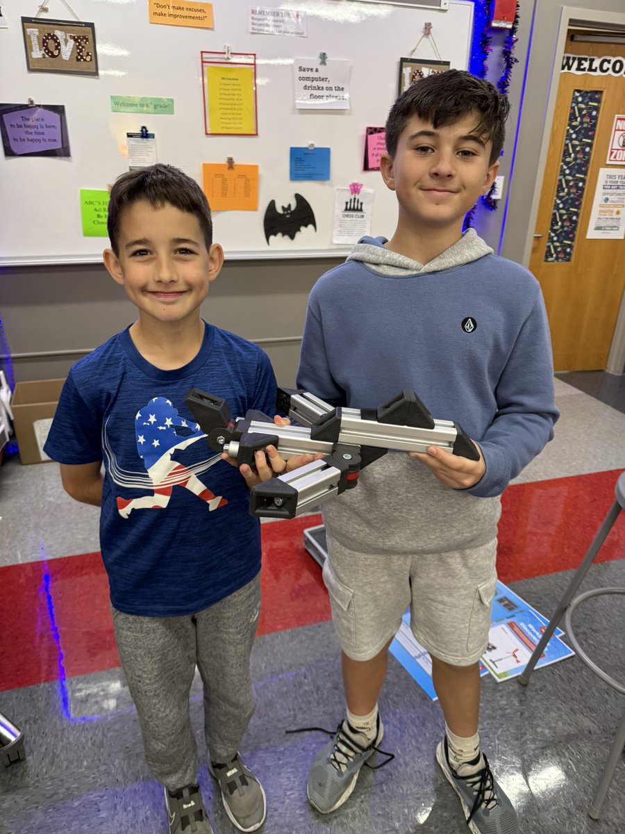 kmdunlap's tweet photo. The infento Discovery builds are really coming along! π #fairviewadvantage #infento @infento @FPSchools https://t.co/Py3JyeAscM