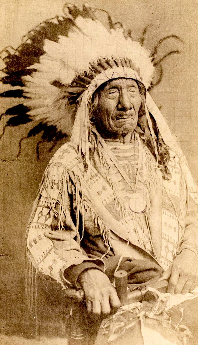 “We were not poor people; we were happy with what we had — and content to only take what we needed.”

~ Lakota, 

📸: Chief RedCloud, Maȟpíya Lúta, 1909 •87yrs old,
