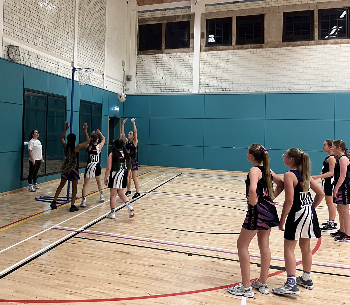 Summerston Netball Club (@summerstonnc) on Twitter photo A great start for our two teams in the <a href="/GlasgowNetball/">Glasgow Netball(GNA)</a> junior league. Our u15s came away with a win in their first match 🏆 Our U13s had a tough game against a strong Cumbernauld side, losing by just 6 goals. Both teams are excited for their next matches 🥳💜 A great start for our two teams in the <a href="/GlasgowNetball/">Glasgow Netball(GNA)</a> junior league. Our u15s came away with a win in their first match 🏆 Our U13s had a tough game against a strong Cumbernauld side, losing by just 6 goals. Both teams are excited for their next matches 🥳💜
